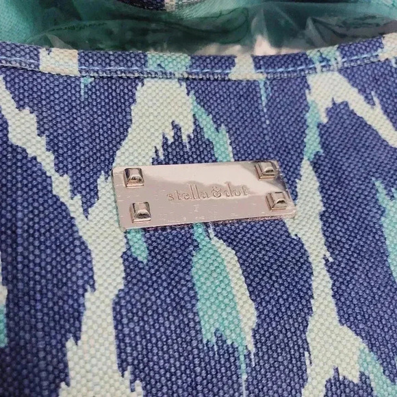 Stella & Dot Blue Diamond Printed Canvas Tote Bag - Picture 4 of 10